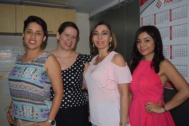 Andrea Castro, Diana Salas, Magnolia Alarcón, y Vanesa Puentes.